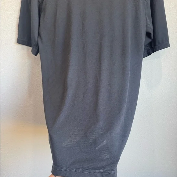 Kathmandu Outdoors Men's Dark Gray Short Sleeve Tee - Picture 5 of 7
